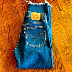 Levi’s Wedgie Straight